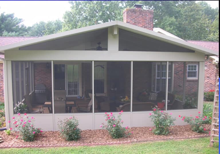 Screen Rooms for TX Homeowners